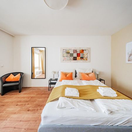 Studio Next To Karlsplatz/Karlskirche Leilighet Wien Eksteriør bilde